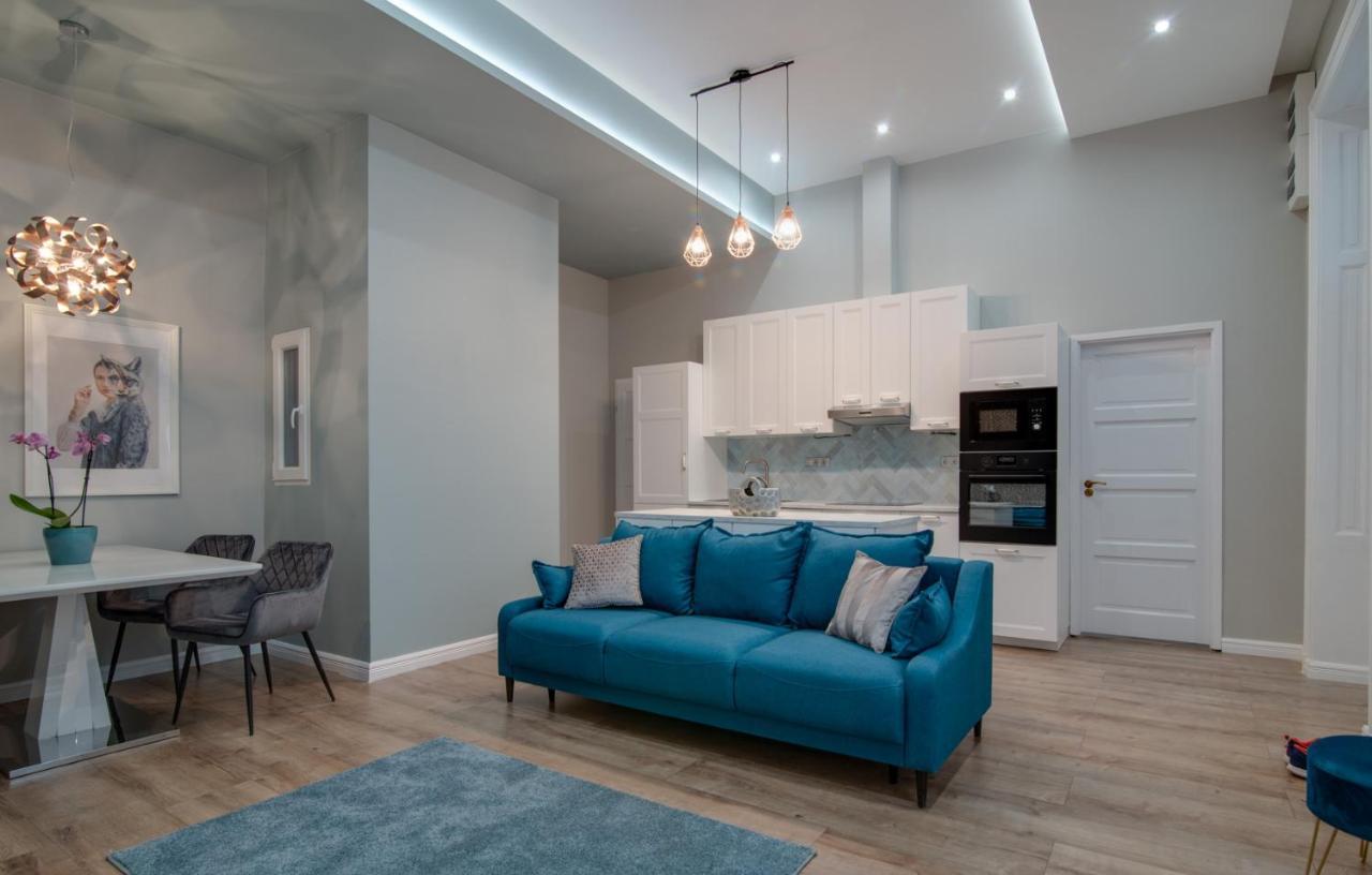 Helios Downtown Martha Apartment Будапеща Екстериор снимка