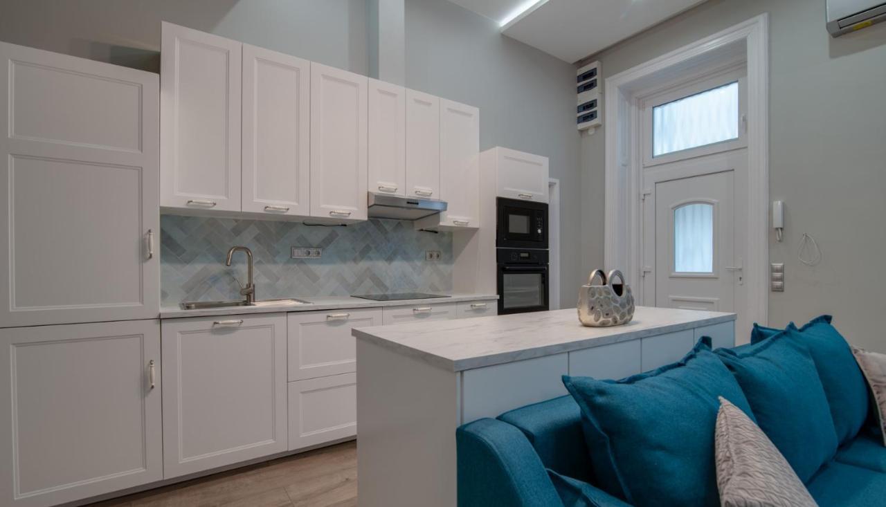 Helios Downtown Martha Apartment Будапеща Екстериор снимка